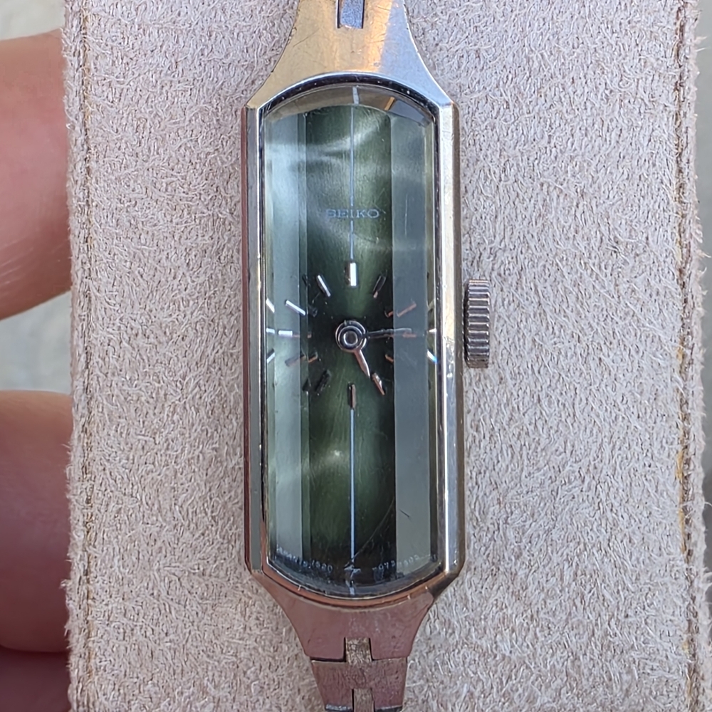 VTG Seiko 17J Tank Smokey Green Dial Faceted Cylinder Manual Dainty Watch Works